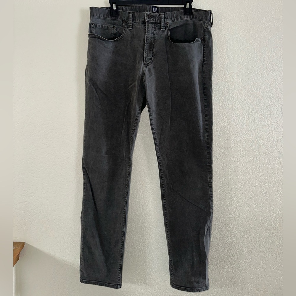 GAP Men’s Charcoal Denim Pants